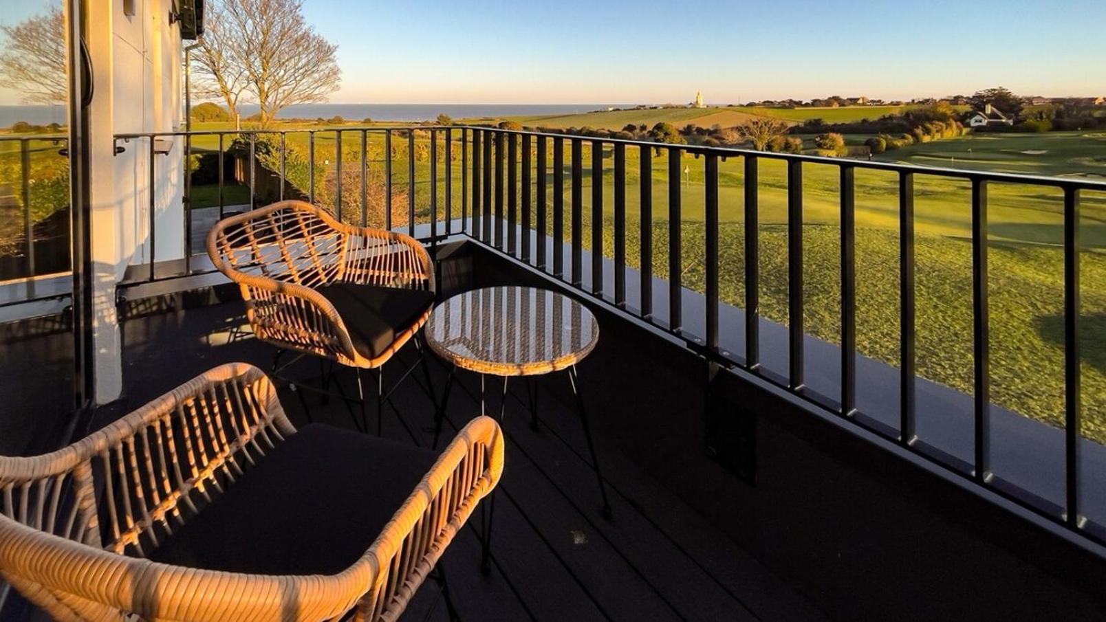 Luxury Ocean & North Foreland Golf View By Adliv Бродстейрс Экстерьер фото
